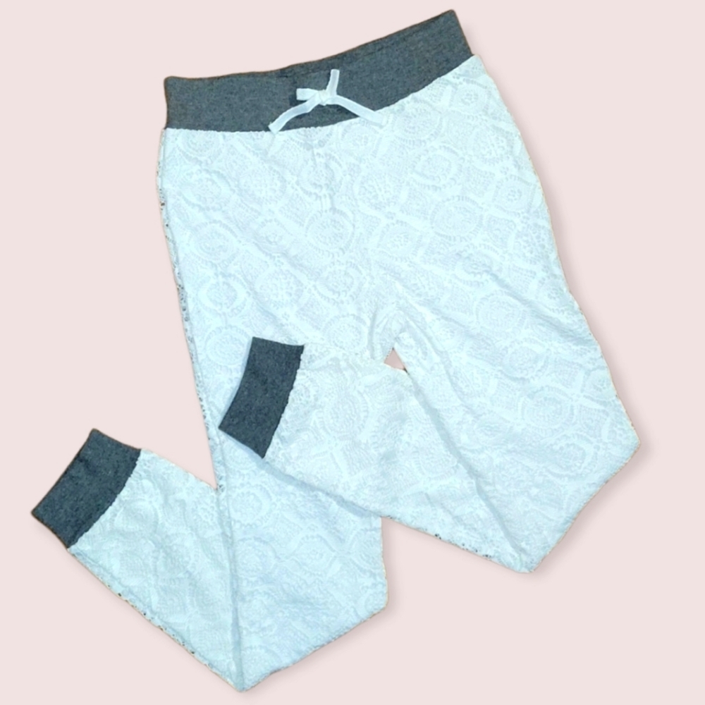 NWOT RUUM White & Grey Lace Girl's Pants Size L (12)